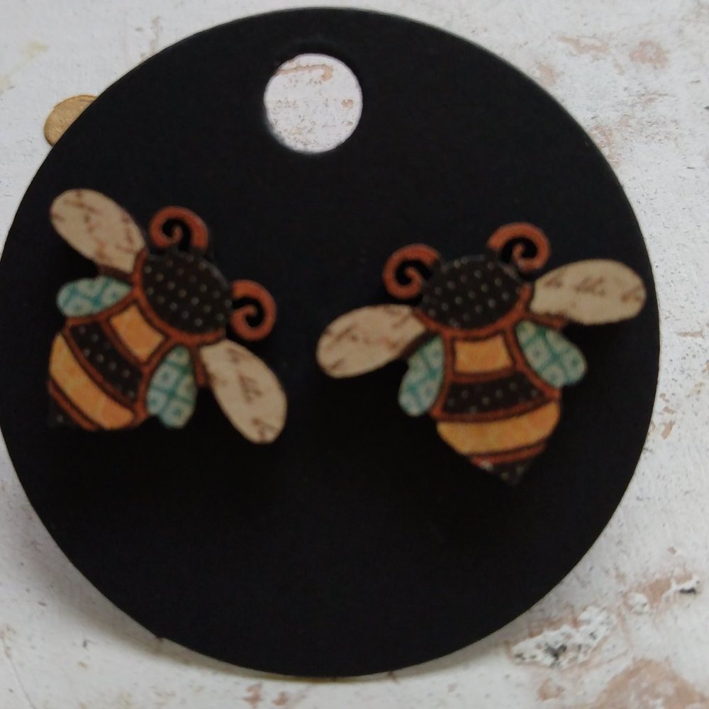 Bee Studs